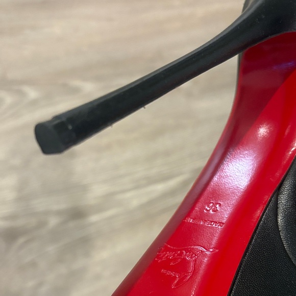 CHRISTIAN LOUBOUTIN
Dolly 160 leather pumps - Picture 7 of 15